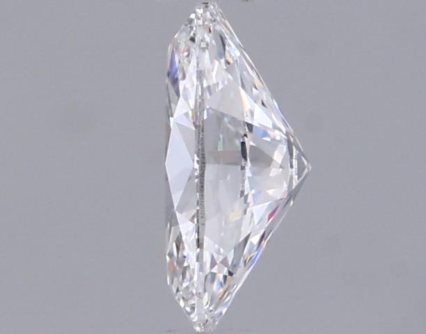 0.44 Carat Oval Lab Diamond :: Greenstar spin frame 01