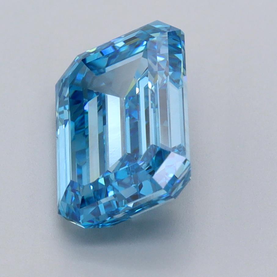 2.88 Carat Emerald Lab Diamond :: Greenstar spin frame 02