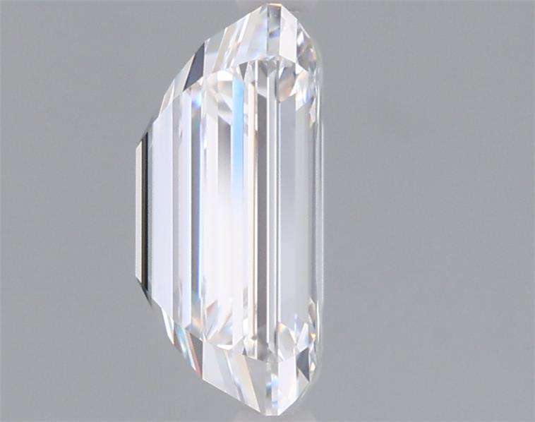 2.06 Carat Emerald Lab Diamond :: Greenstar spin frame 02